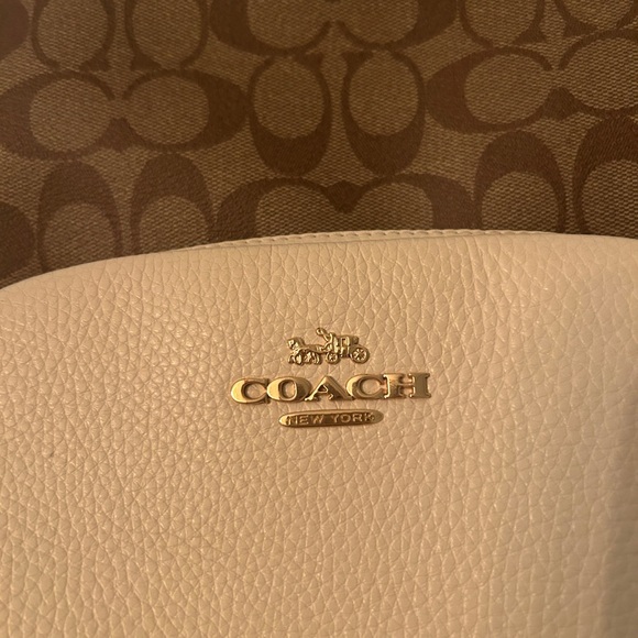 COACH - Large Court Backpack In Signature Canvas. - Picture 4 of 11